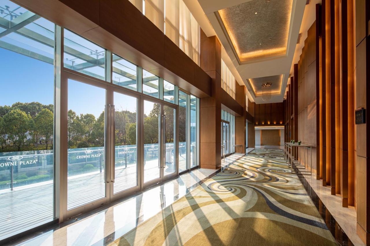Crowne Plaza Shanghai Xiayang Lake By Ihg Qingpu Exterior photo
