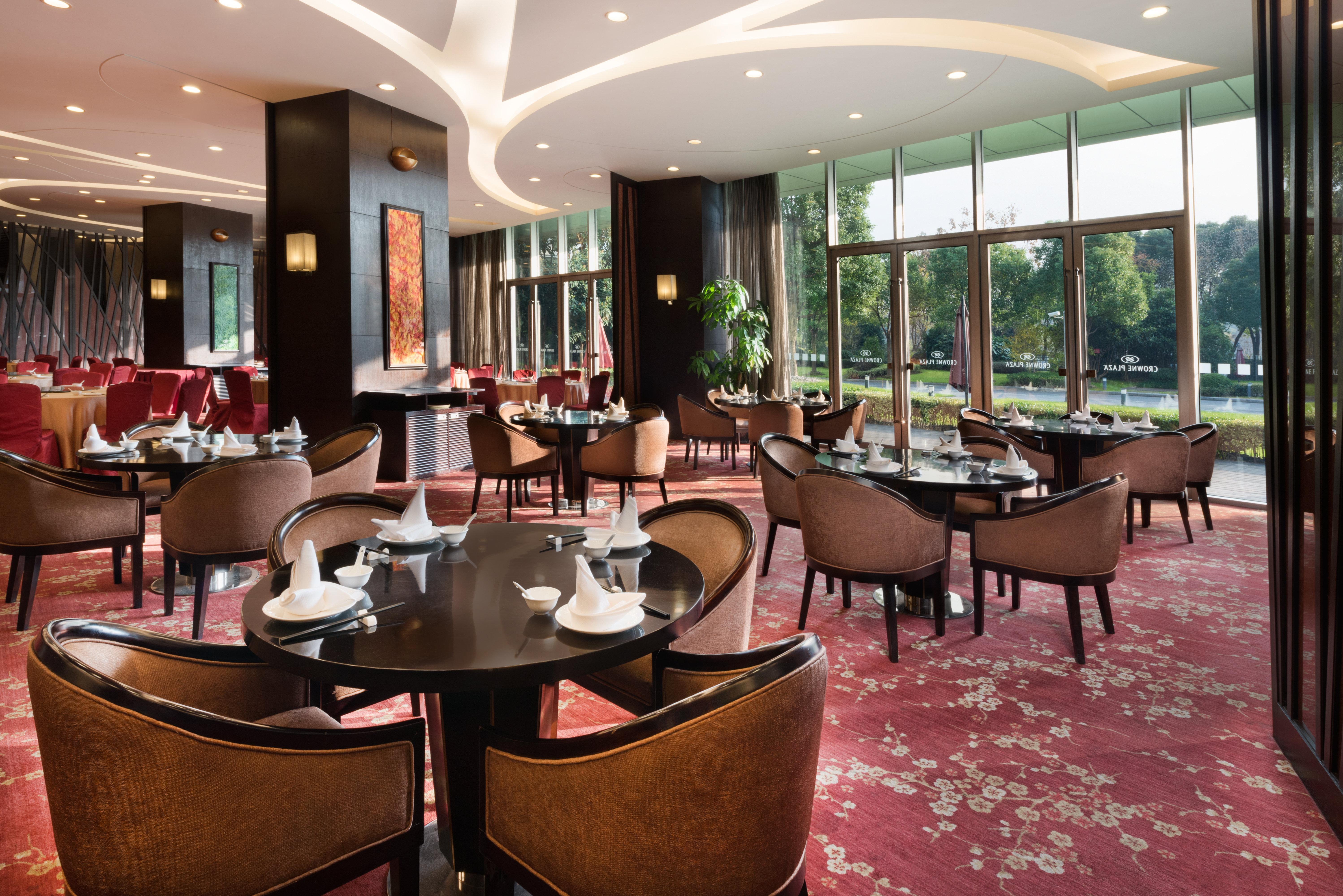 Crowne Plaza Shanghai Xiayang Lake By Ihg Qingpu Exterior photo